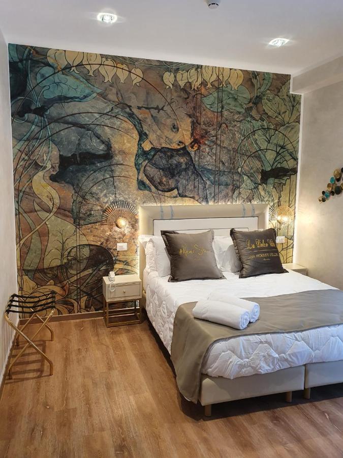 Amsterdam & 4*