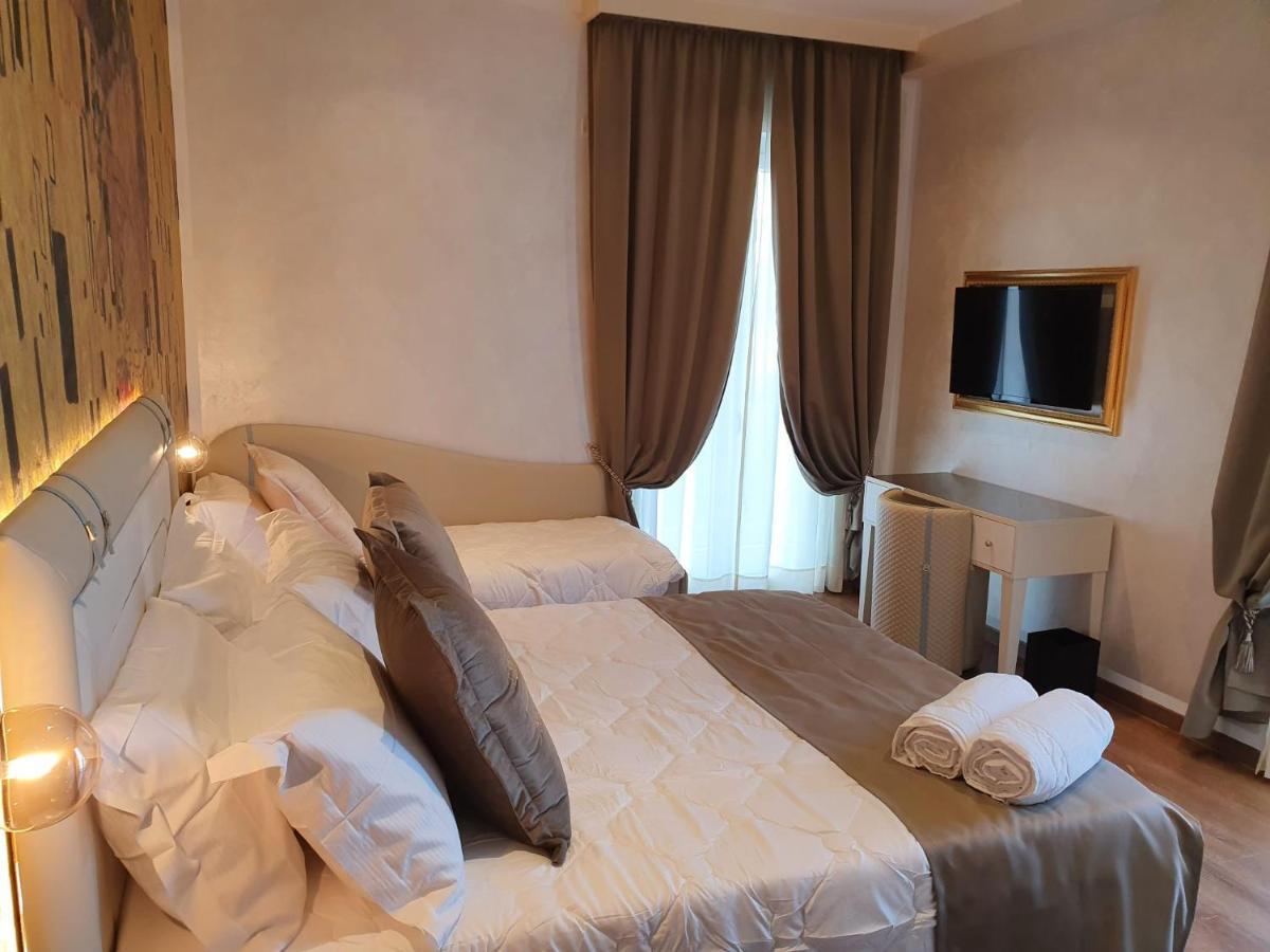 Amsterdam & Hotel 4*
