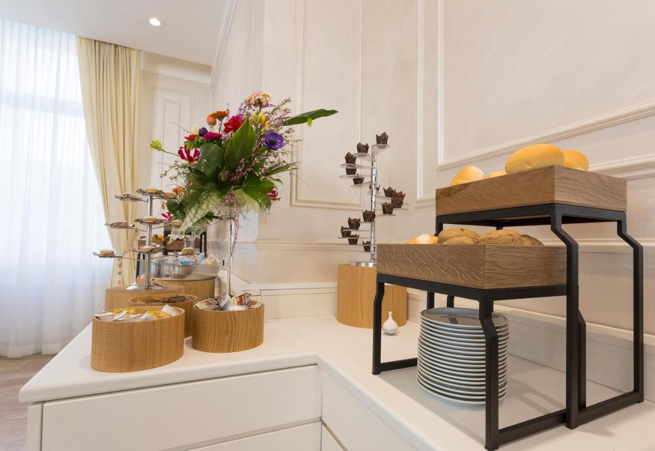 Hotel Amsterdam & 4*