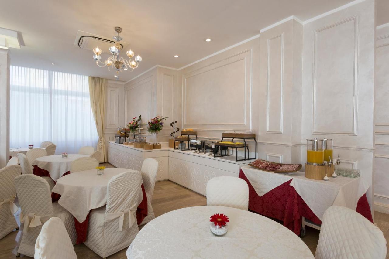 Amsterdam & Hotel 4*
